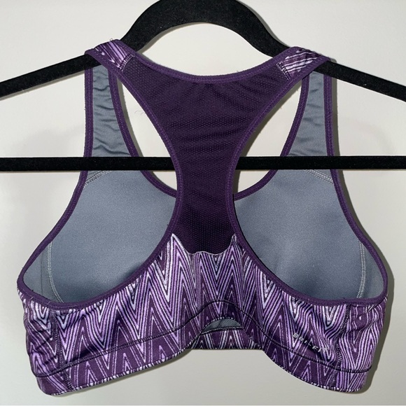 Nike sports bra - Picture 2 of 3